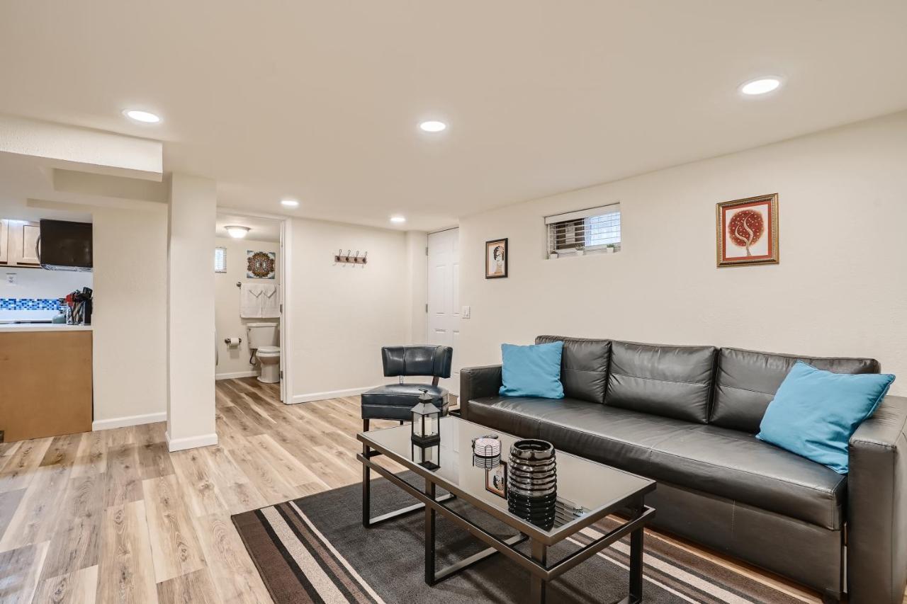 Sloans Getaway - Basement Near Broncos And Downtown Denver Apartamento