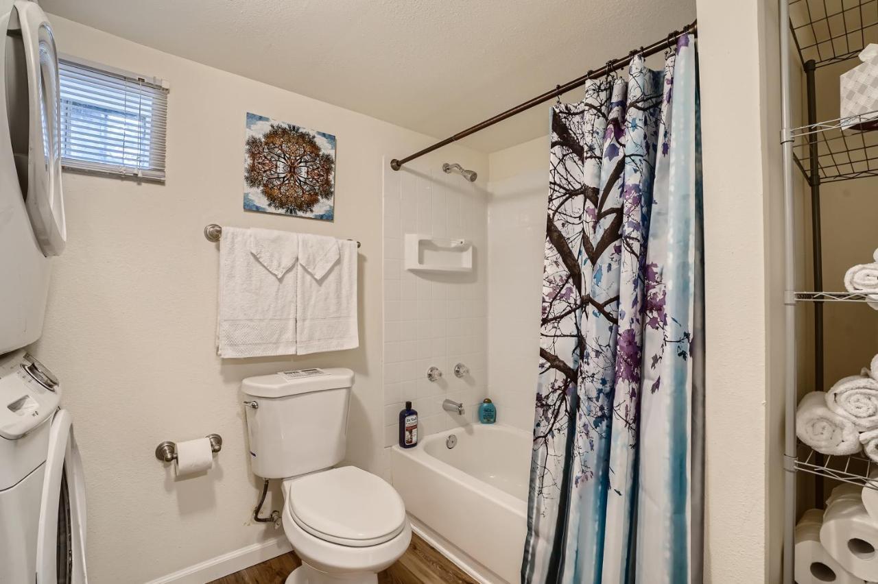 Apartamento Sloans Getaway - Basement Near Broncos And Downtown Denver Lakewood